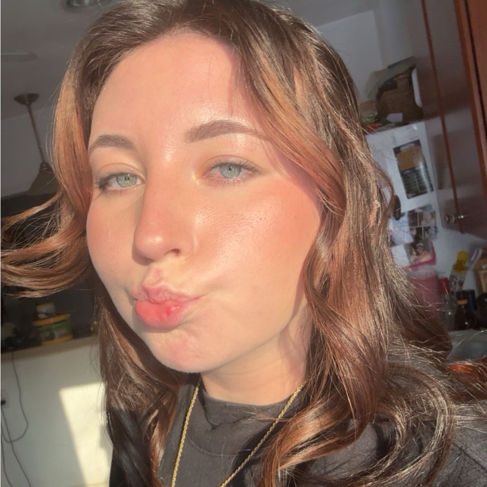 Meet your Posher, Allyana